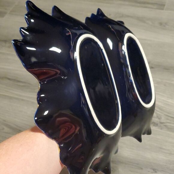 Vintage XL European Design Intricate Gold Leaf Porcelain Tray w/Handles - Picture 8 of 8